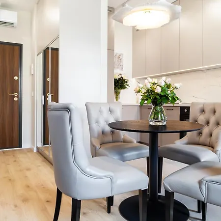 Househost Smolensk 33-308a 아파트