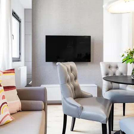 Househost Smolensk 33-308a 아파트 크라쿠프