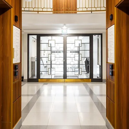 Househost Smolensk 33-308a 아파트 크라쿠프